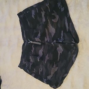 Athleta Girl athletic camo shorts girls XXL